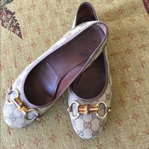 Gucci flat shoes